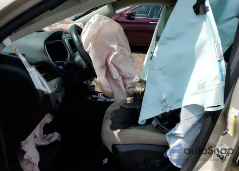 2015 Jeep Cherokee Latitude из США, поврежденный, VIN 1C4PJMCB4FW605239